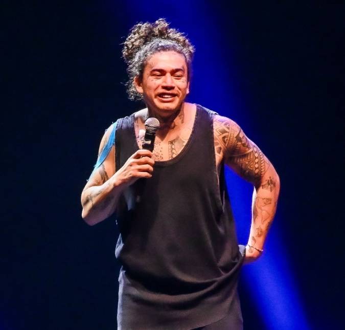 Whindersson Nunes faz piada com música de Luísa Sonza para Chico Moedas em <i>stand-up</i>