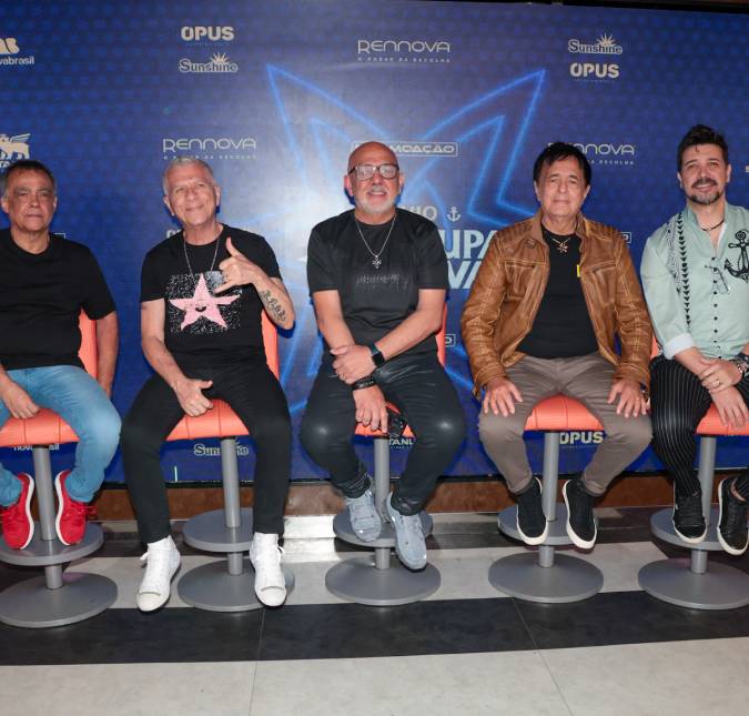 Grupo <i>Roupa Nova</i> comemora 44 anos de carreira em navio com homenagem a Paulo César Santos