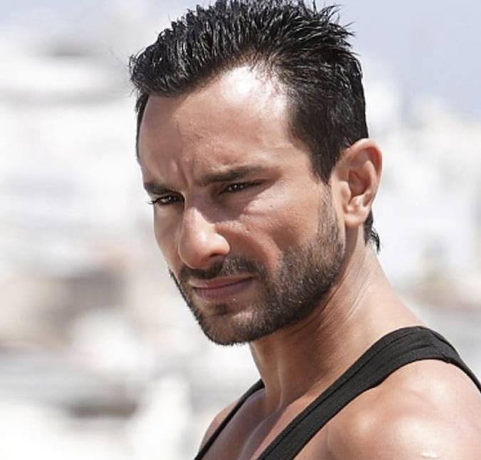 Saif Ali Khan, ator de Bollywood, é esfaqueado e passa por cirurgia de alto risco