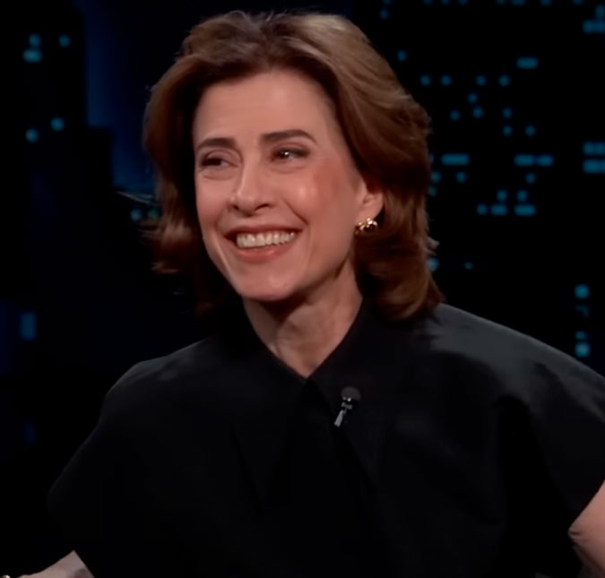 Ela tem o mesmo jeitinho não importa o idioma! Confira os melhores momentos de Fernanda Torres internacionalmente
