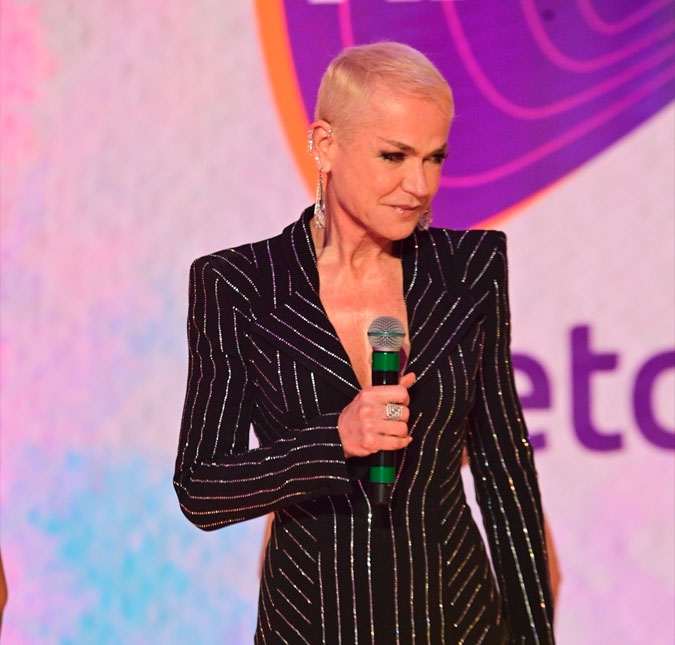 Xuxa Meneghel passa por procedimento cirúrgico no joelho e boletim médico revela previsão de alta