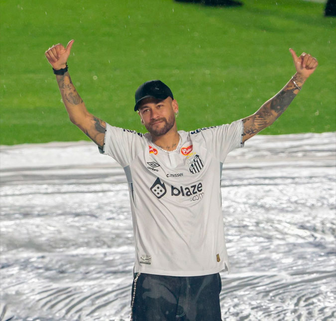 Neymar Jr. celebra retorno ao Santos: <i>Estou vivendo um sonho e eu não quero acordar</i>