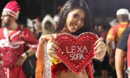 Irmã de Lexa, Wenny homenageia a cantora em ensaio técnico de Carnaval no Rio de Janeiro