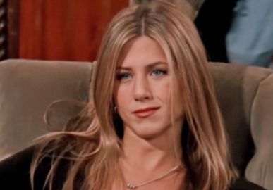 Rainha da moda! Veja 13 <i>looks</i> da Rachel Green em <i>Friends</i>