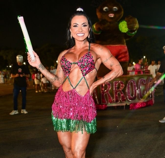 Kamila Simioni descreve emoção de estrear no Carnaval e revela conselho recebido de Juju Salimeni