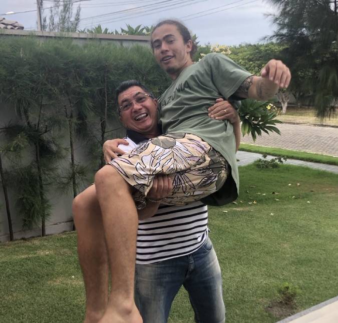 Pai de Whindersson Nunes elogia decisão do filho por internação psiquiátrica: <i>É hora de cuidar de você</i>
