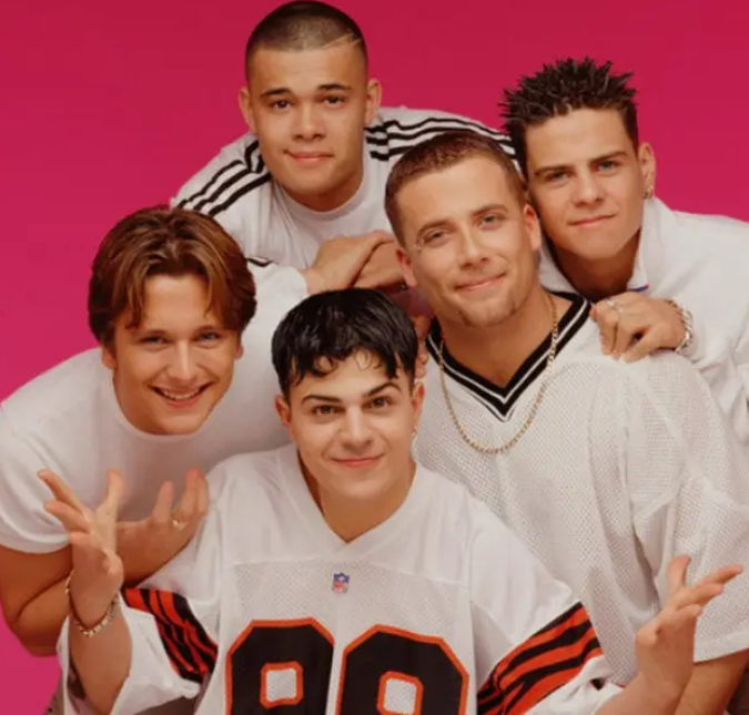 Banda dos anos 1990 e 2000, <i>Five</i>, se reúne e anuncia turnê