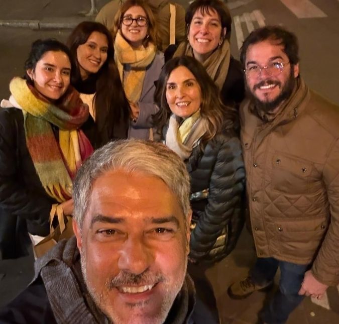 Fátima Bernardes e William Bonner posam ao lado de filhos e companheiros durante viagem a Paris