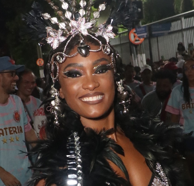 Erika Januza se despede do posto de Rainha de Bateria do Viradouro: <i>Estou triste, mas é um ciclo que se encerra</i>