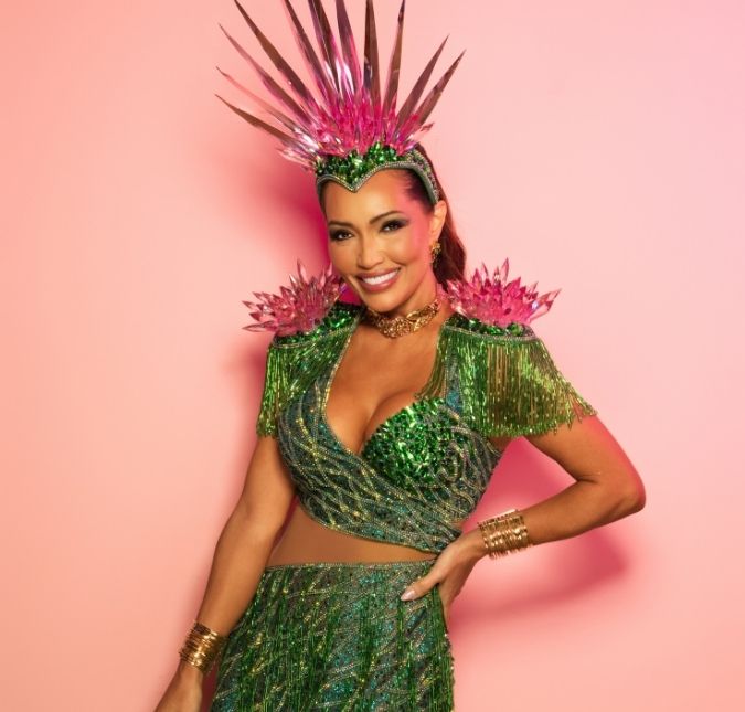 Karinah fala sobre amizade com Preta Gil, regravação de música de Zeca Pagodinho e bastidores do Carnaval