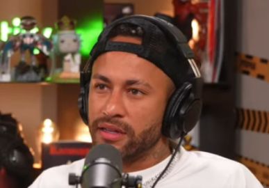 Recorde, estátua de cera, capa de revista... Confira algumas curiosidades sobre o craque brasileiro Neymar Jr.!