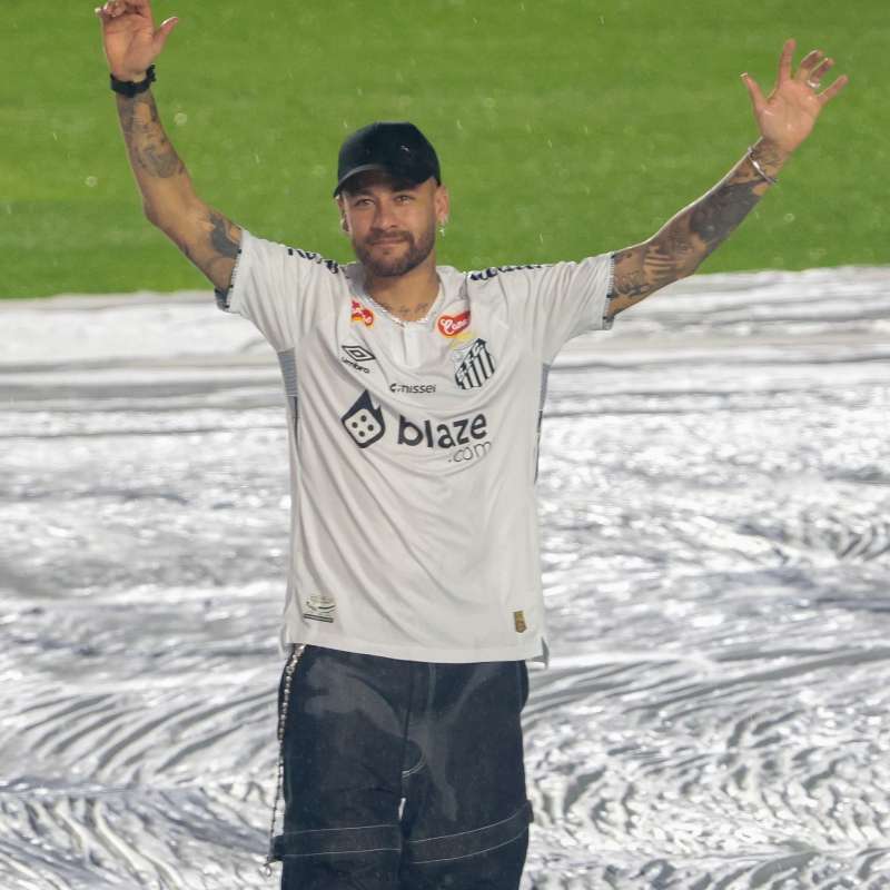 Recorde, estátua de cera, capa de revista... Confira algumas ...