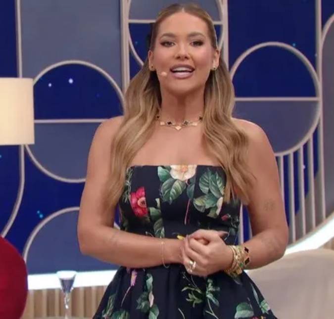 Mãe de Virginia Fonseca dá detalhes de rotina de obras da mansão da filha