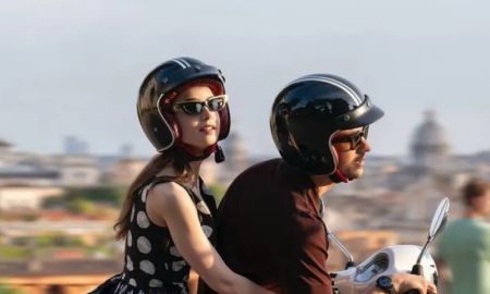 Bateu a saudade? Veja o que já sabemos sobre a quinta temporada de <I>Emily em Paris</i>