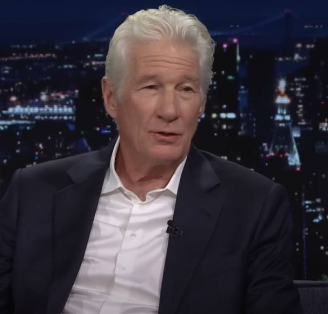 Richard Gere surge em momento fofo e raro ao lado dos filhos