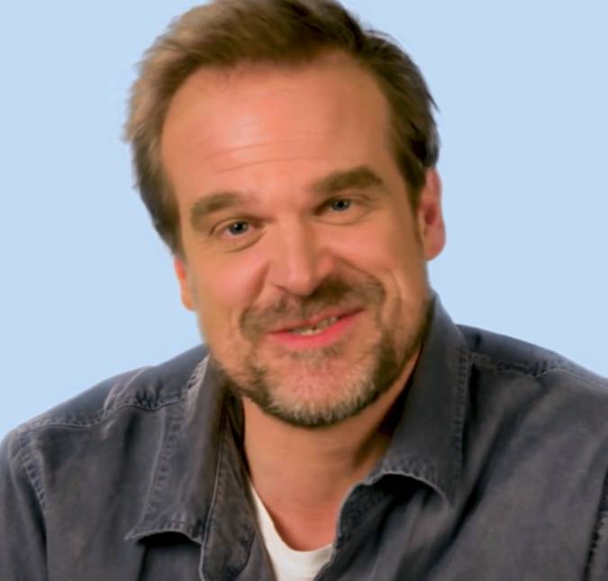 David Harbour teve <i>affair</i> com figurinista durante três anos do casamento com Lily Allen, afirma jornal