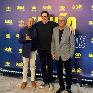 Galvão Bueno comenta sobre saída da <I>TV Globo</I> e chegada à <I>Band</I>: <I>Estou finalmente em casa</i>