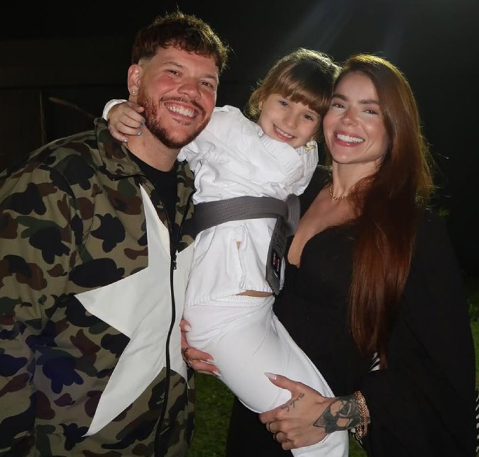 Filha de Ferrugem passa por cirurgia e cantor tranquiliza fãs: <I>Deu tudo certo</i>