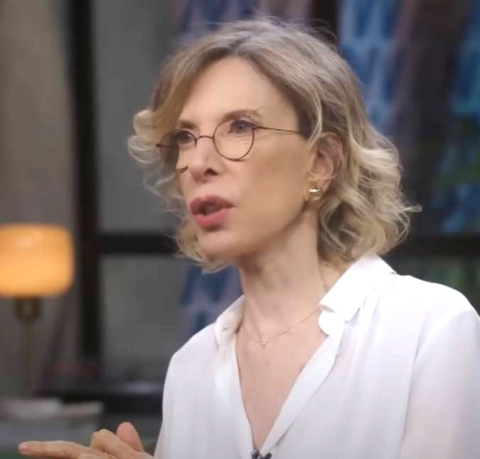 Marília Gabriela passa por cirurgia para troca de silicone e desabafa: <i>Dores insuportáveis</i>
