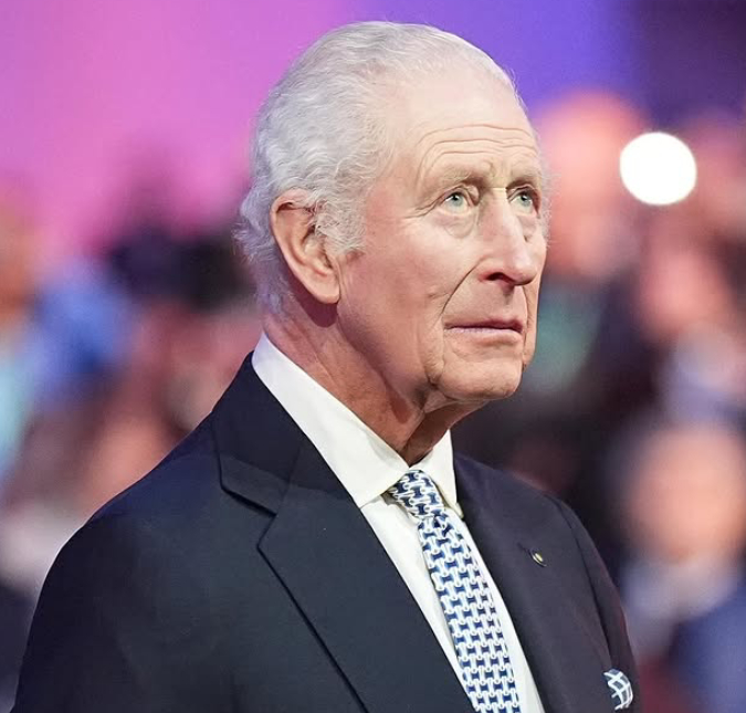 Após breve hospitalização, Rei Charles III retorna agenda de trabalho