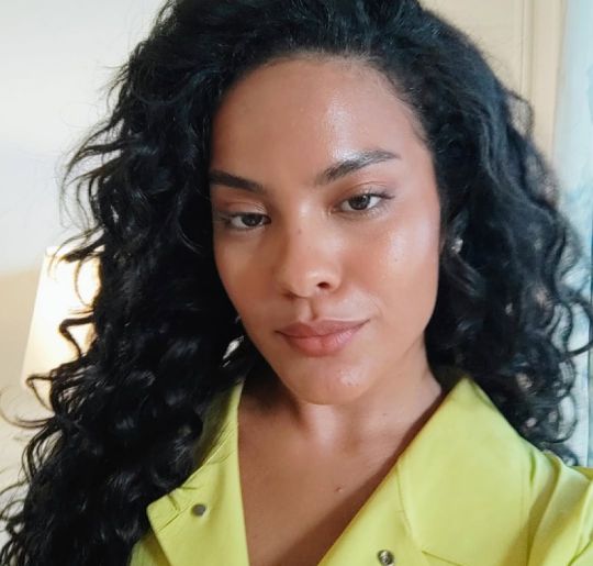 Das telinhas para as redes sociais! Veja os melhores comentários do perfil oficial de Maria de Fátima, de <I>Vale Tudo</i>,  no <i>Instagram</i>