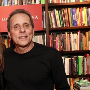 Com câncer no pâncreas, Tony Bellotto passa por cirurgia e procedimento é bem-sucedido: <i>Estamos muito felizes</i>
