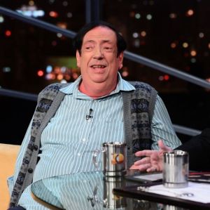 Diretora do Retiro dos Artistas conta sobre primeira noite de Marcos Oliveira na nova casa