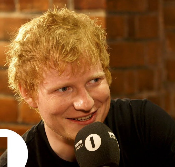 Ed Sheeran revela que comprou galpão no <I>eBay</I> para recriar <I>pub</I> favorito