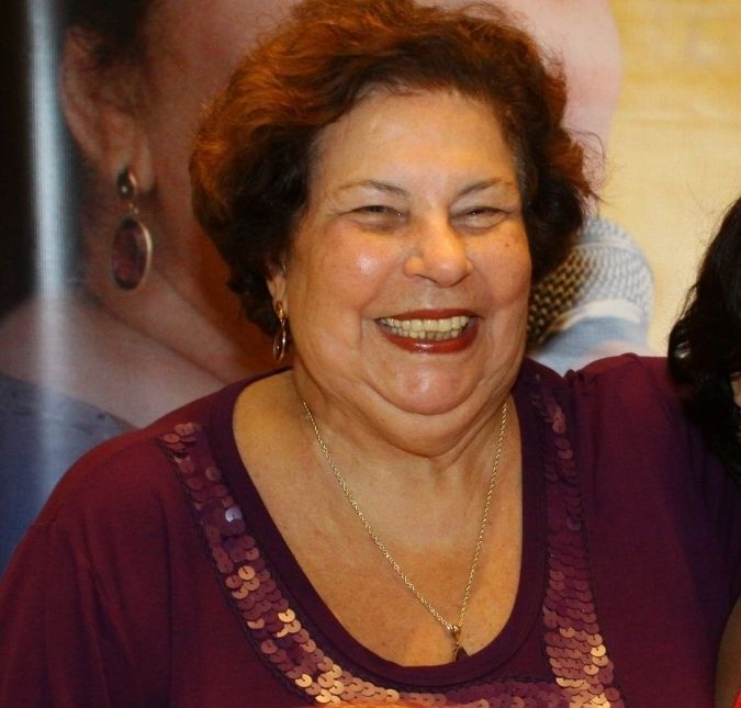 Nana Caymmi respira sem o auxílio de aparelhos e segue sem previsão de alta, diz novo boletim