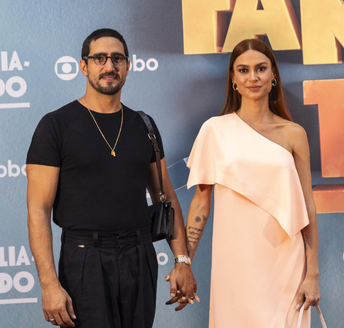 Thaila Ayala abre álbum da festa de dois anos de idade de Tereza, filha com Renato Góes
