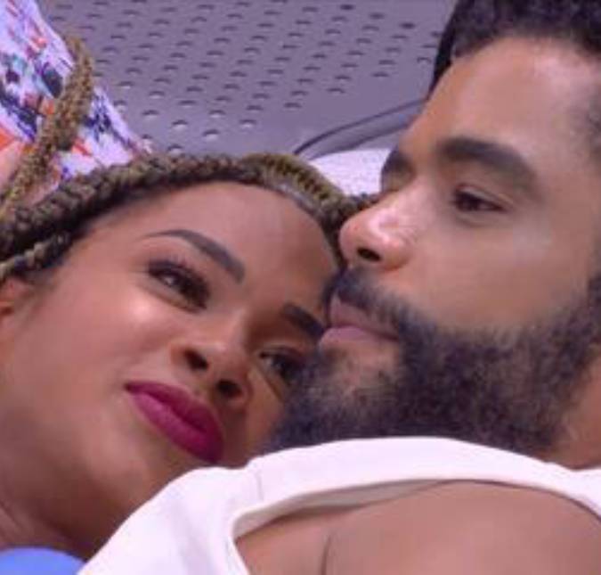 Ex-participantes do <I>BBB25</I>, Aline Patriarca e Diogo Almeida estão juntos após fim do <I>reality</I>, afirma portal