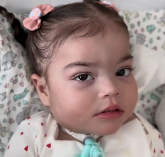 Letícia Cazarré atualiza estado de saúde de Maria Guilhermina: <i>Teve febre</i>. Veja tudo o que sabemos sobre o caso dela