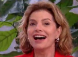 Débora Bloch fala sobre papel como Odete Roitman em <i>Vale Tudo</i>: - <i>Não pensei duas vezes</i>