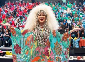 Lívia Andrade se transforma em Elke Maravilha e divide a <i>web</i>