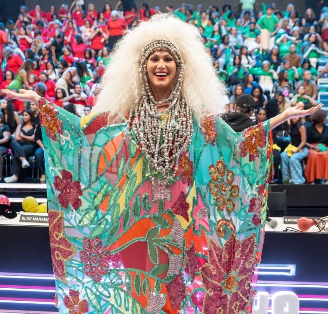 Lívia Andrade se transforma em Elke Maravilha e divide a <i>web</i>