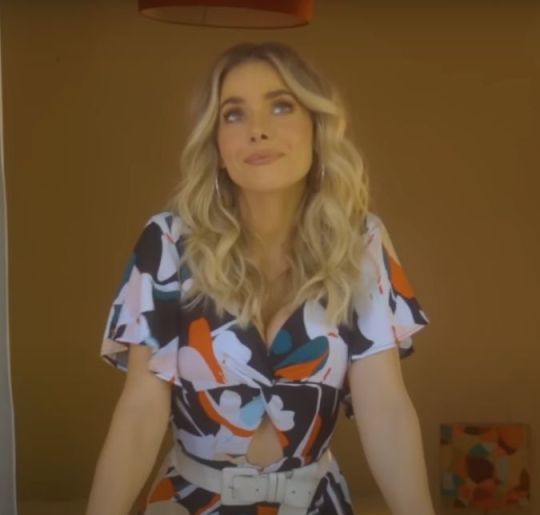 Confira os famosos que já participaram de clipes musicais - e (talvez) você não se lembre