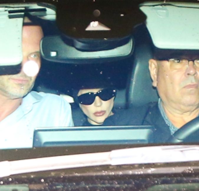 Ela está entre nós! Lady Gaga desembarca no Brasil para <i>show</i> no Rio de Janeiro