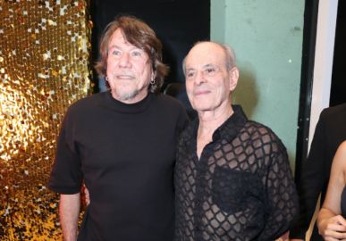 Ney Matogrosso rouba a atenção em pré-estreia de <i>Homem com H</i>