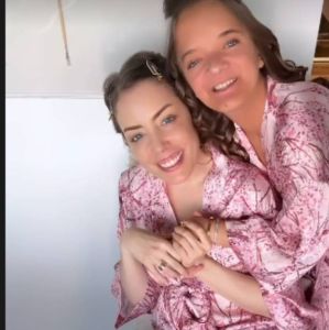 Fabiana e Rafaella Justus se arrumam juntas em casa para renovação de votos do pai com Ana Paula Siebert; veja os detalhes!