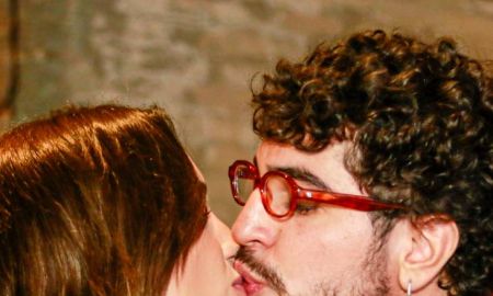 Rafa Kalimann e Nattan trocam beijos apaixonados em evento em São Paulo