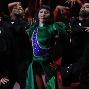 Figurinos especiais, muita emoção e até discurso... Veja tudo que rolou no <i>show</i> da Lady Gaga