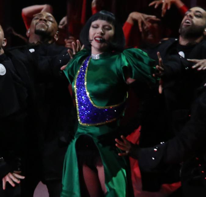 Figurinos especiais, muita emoção e até discurso... Veja tudo que rolou no <i>show</i> da Lady Gaga