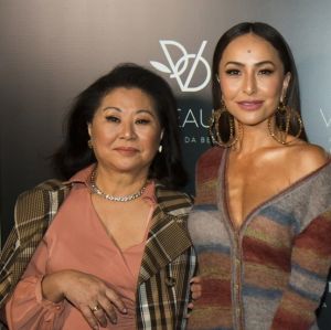 Dona Kika e Sabrina Sato celebram aniversário de Nicolas Prattes: <i>Trouxe muita alegria para nossa família</i>