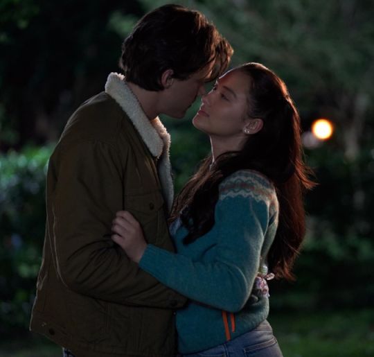 A nova temporada de <i>O Verão Que Mudou Minha Vida</i> está chegando! Relembre 26 livros que viraram filmes ou séries