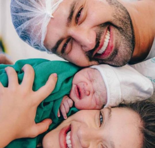 Filha do cantor Leandro, Lyandra Costa dá à luz Isabela. Veja os herdeiros dos famosos que nasceram em 2025