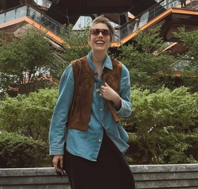 Em viagem com as amigas, Fabiana Justus reflete sobre diagnóstico de câncer um ano atrás