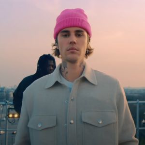 Em meio a polêmicas de comportamento, Justin Bieber volta a gravar músicas em refúgio na Islândia