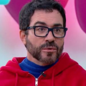 Padre Fábio de Melo relembra última conversa com a mãe por chamada de vídeo: <I>Acho que ela sabia que não voltaria</i>