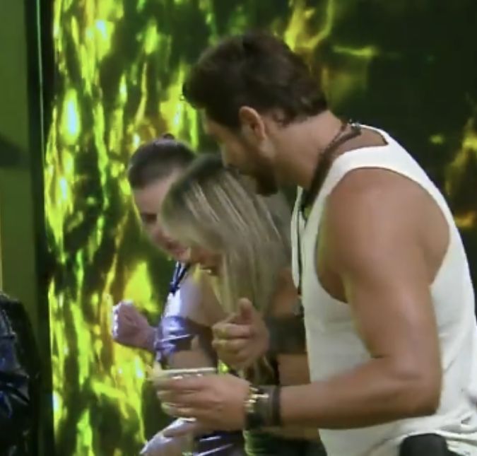 Deabafos de Esdras, clima de festa... Veja tudo que rolou na madrugada do <i>Power Couple Brasil</i>