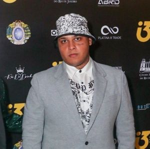 MC Ryan SP se envolve em confusão e é detido após manobra radical com carro, entenda